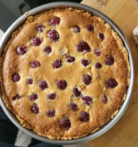 🇭🇺 Hungarian Sour Cherry Cake (Meggyes Piskóta) Capture d’écran 2025-06-02 164049