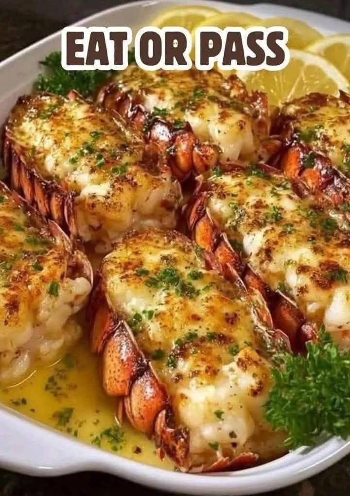 Baked Lobster Tails with Garlic Butter 003CA07E-5D9F-4A53-B115-40CB0F3D1C92